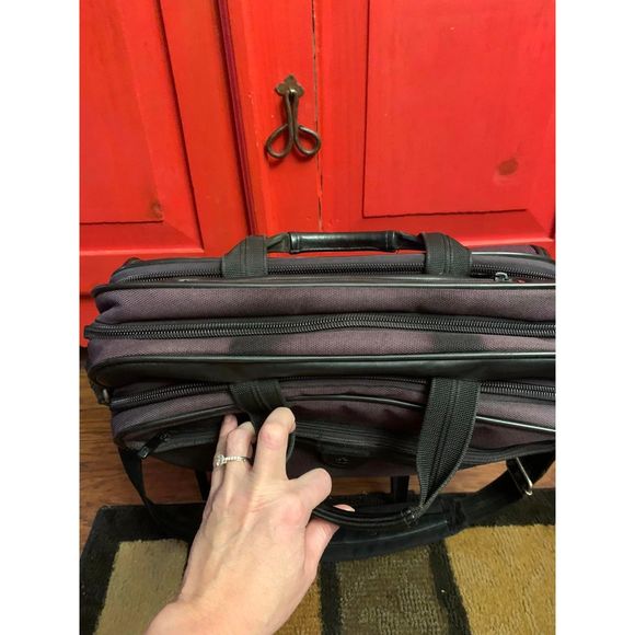 WENGER SWISS ARMY Laptop Case Carry On Shoulder Bag Messenger Briefcase READ - Picture 5 of 10